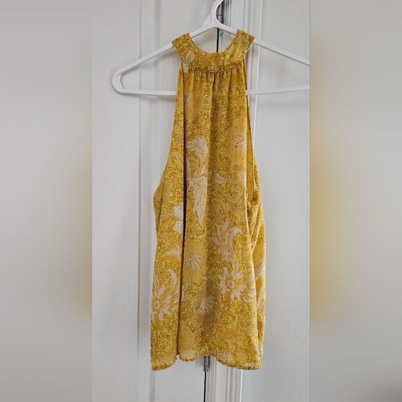 Cupcakes & Cashmere Yellow Floral Sleeveless Top - Picture 2 of 6